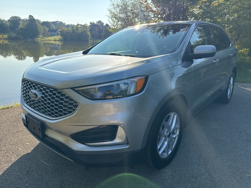 2024 Ford Edge SEL photo 7