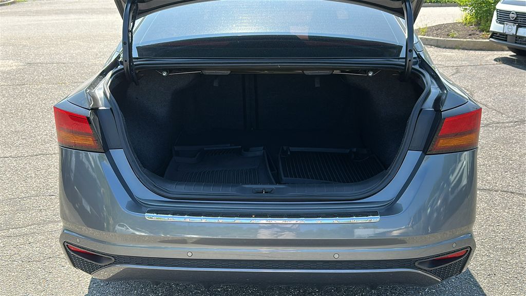 2022 Nissan Altima 2.5 SV photo 22