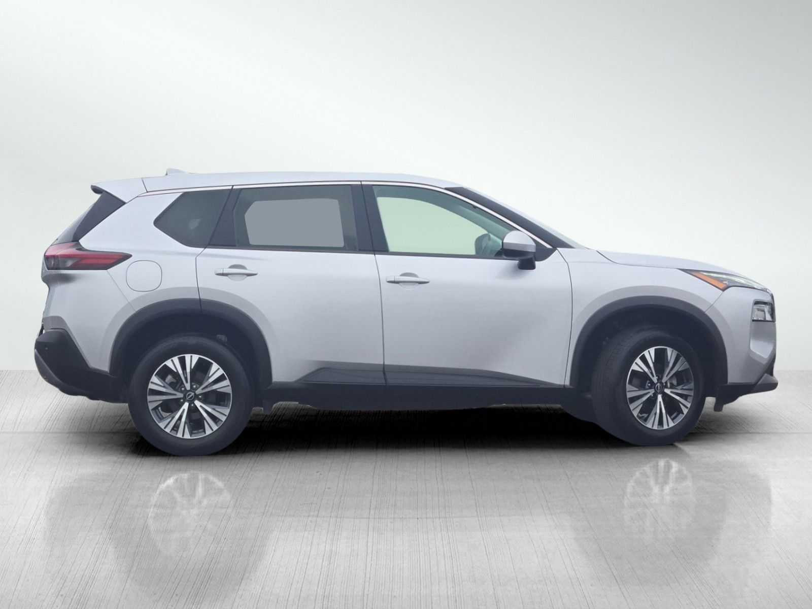 2023 Nissan Rogue SV photo 3