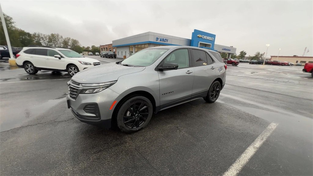 2023 Chevrolet Equinox LS photo 3