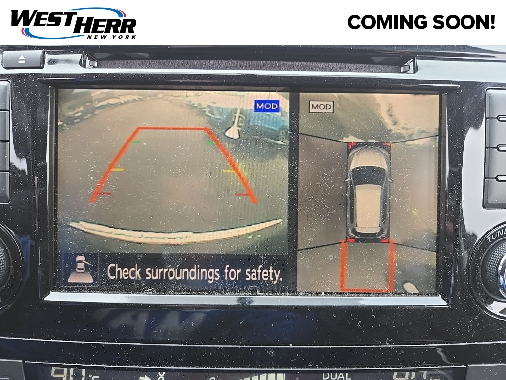 2018 Nissan Rogue SV photo 3