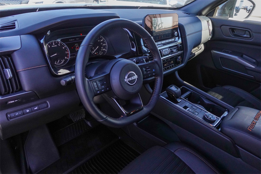2025 Nissan Pathfinder Rock Creek photo 8