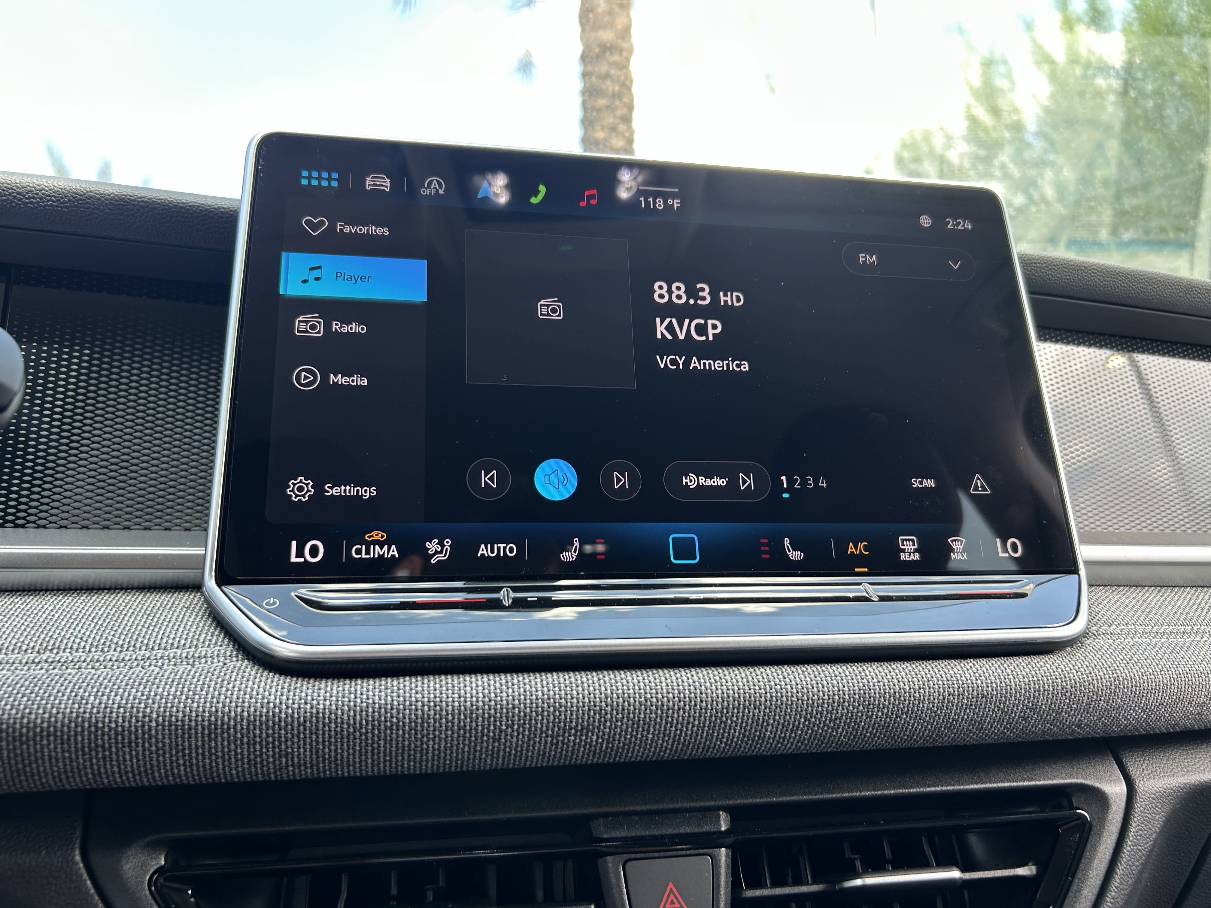 2025 Volkswagen Tiguan S photo 3