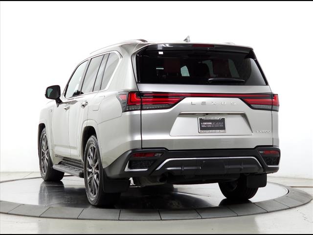 2023 Lexus LX 600 photo 6