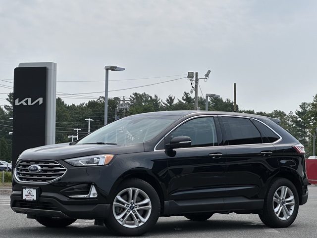 2019 Ford Edge SEL photo 2