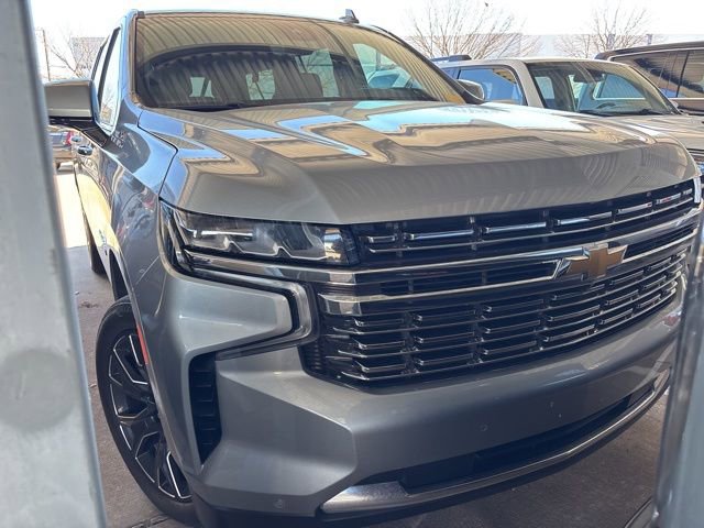 2023 Chevrolet Suburban High Country's photo