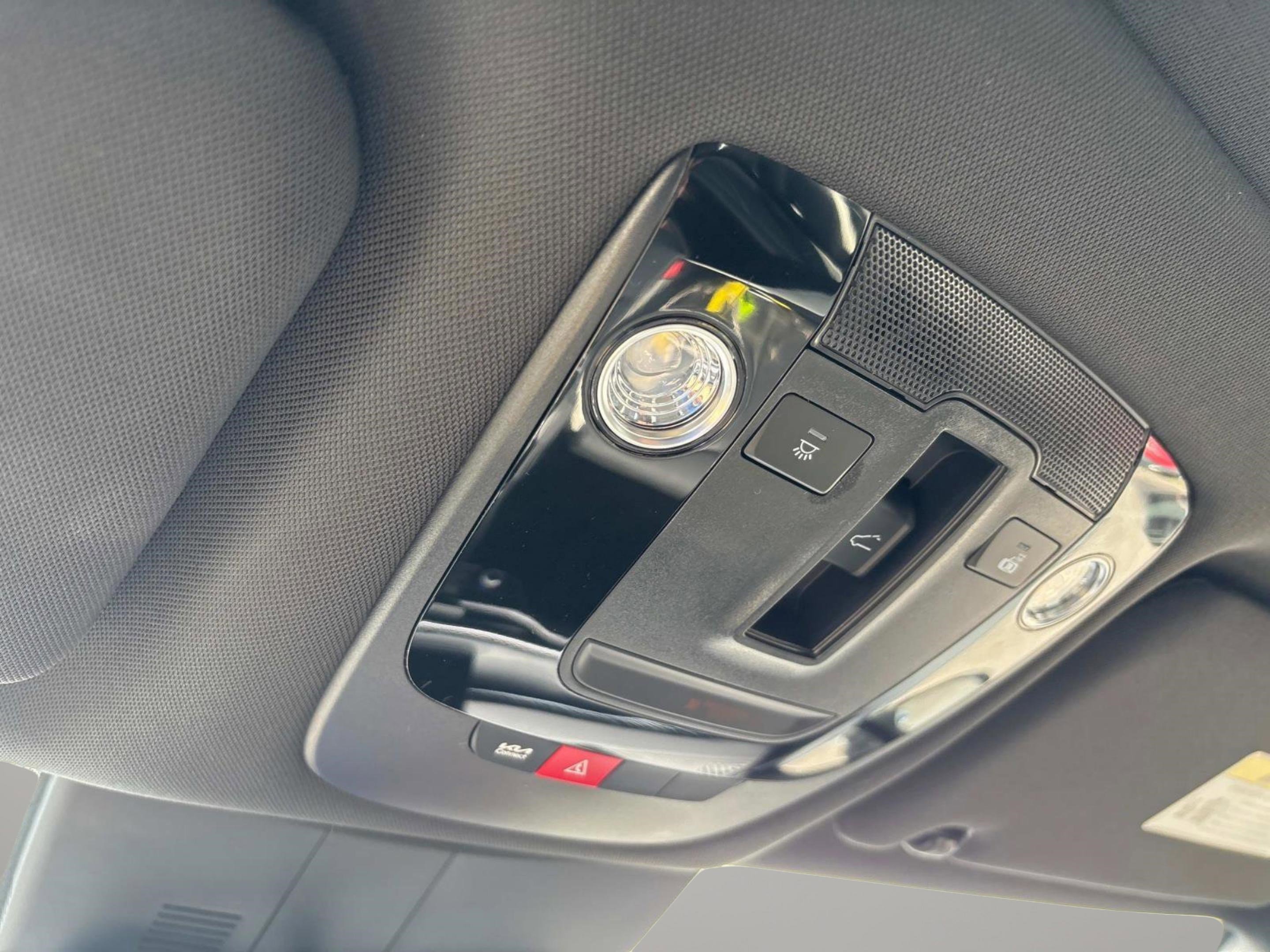 2025 Kia K5 GT-Line photo 28