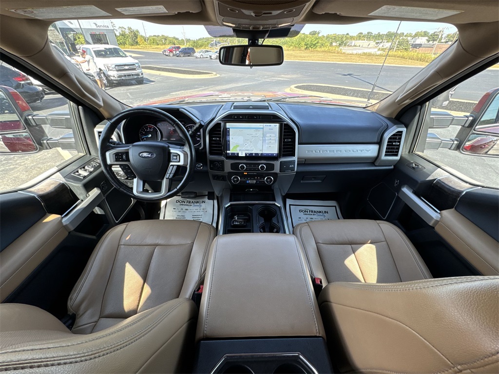 2022 Ford F-350 Lariat photo 21