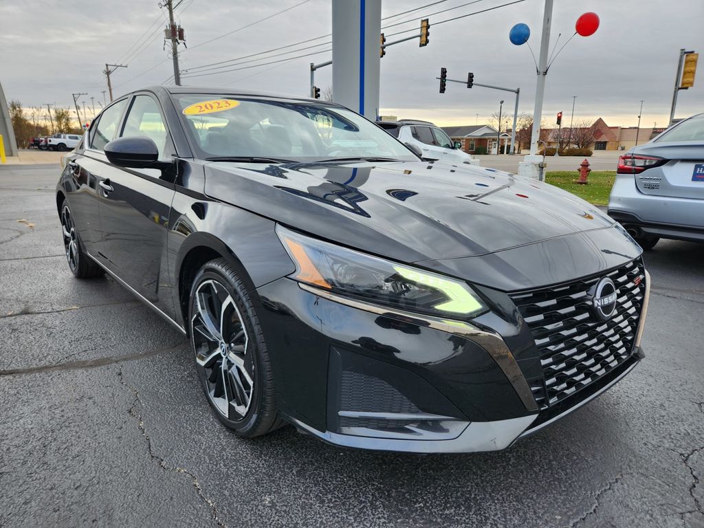 2023 Nissan Altima SR