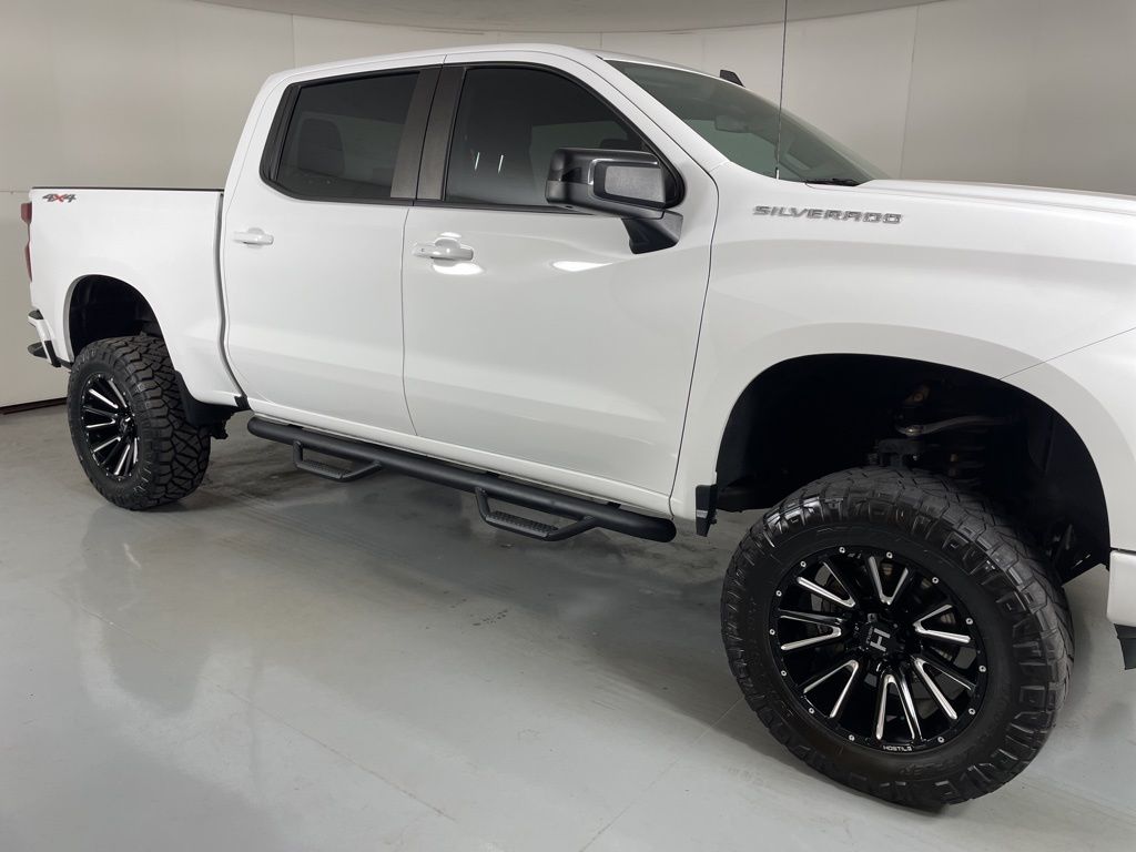 2023 Chevrolet Silverado 1500 RST photo 10