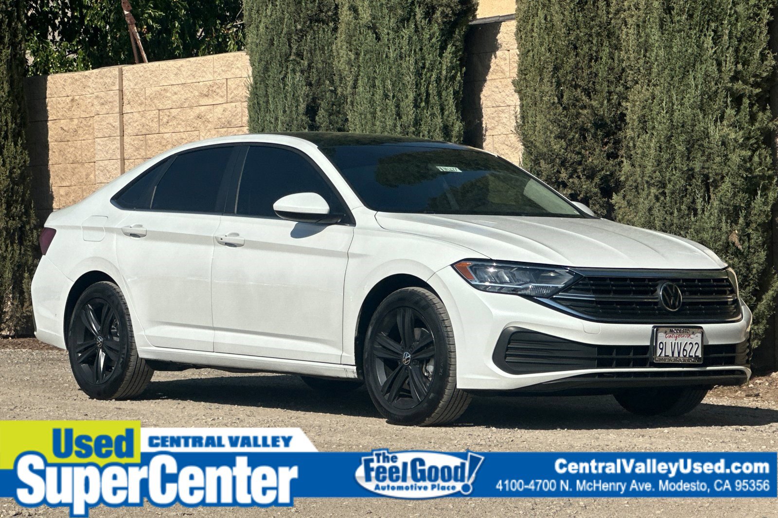 2024 Volkswagen Jetta SE's photo