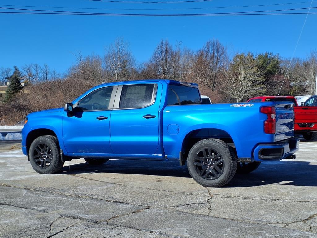 2025 Chevrolet Silverado 1500 Custom photo 3