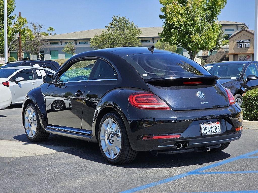 2018 Volkswagen Beetle SE photo 9