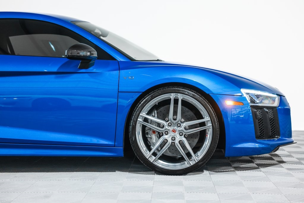 2017 Audi R8 5.2 V10 Plus Coupe photo 3