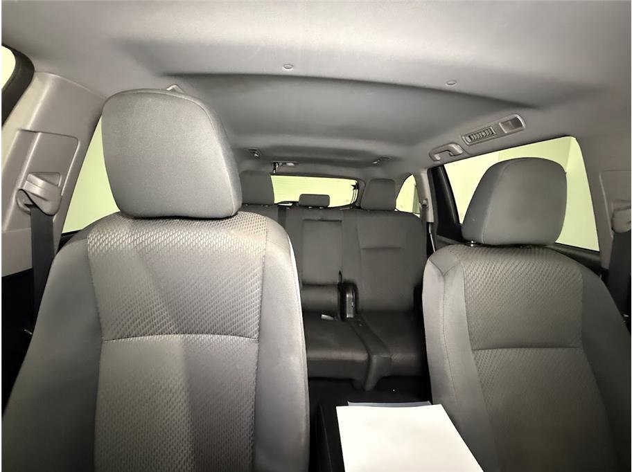 2018 Toyota Highlander LE Sport photo 29