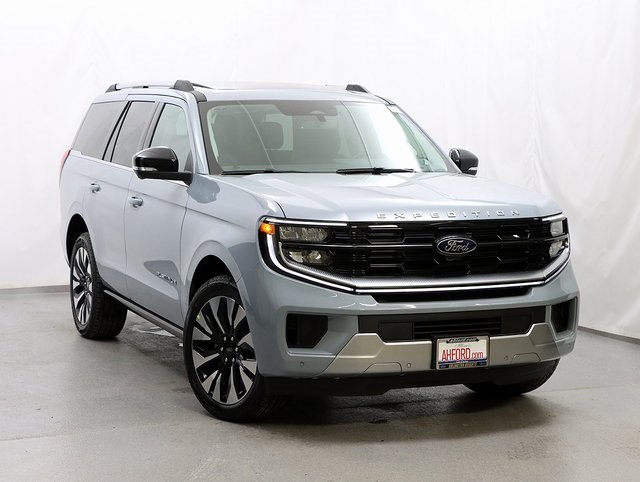 2025 Ford Expedition Platinum's photo
