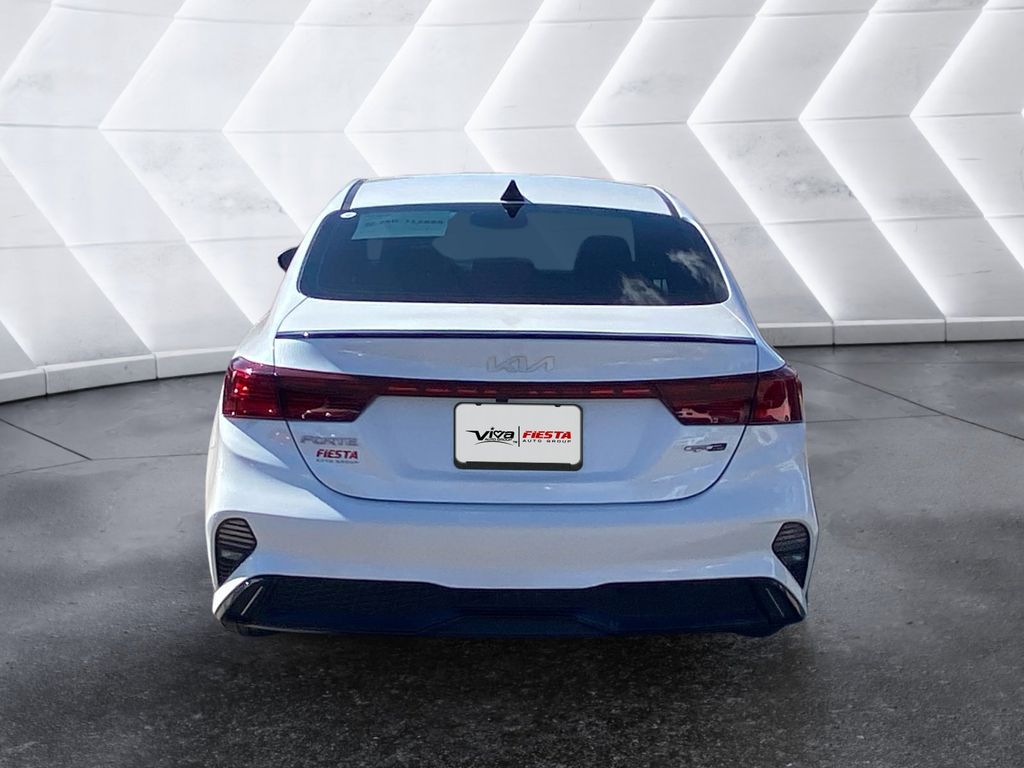 2024 Kia Forte GT-Line photo 5