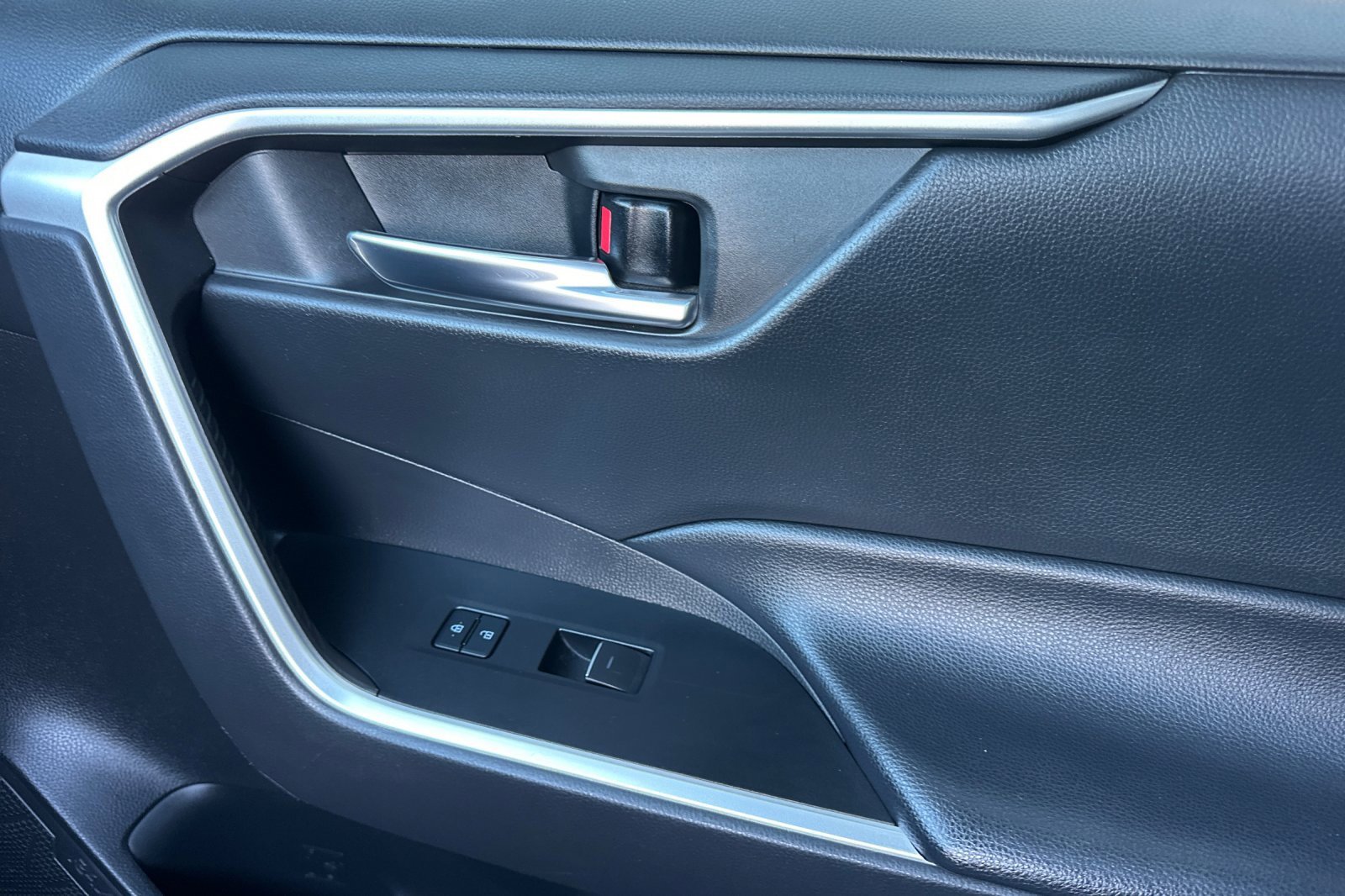 2022 Toyota RAV4 XLE photo 20