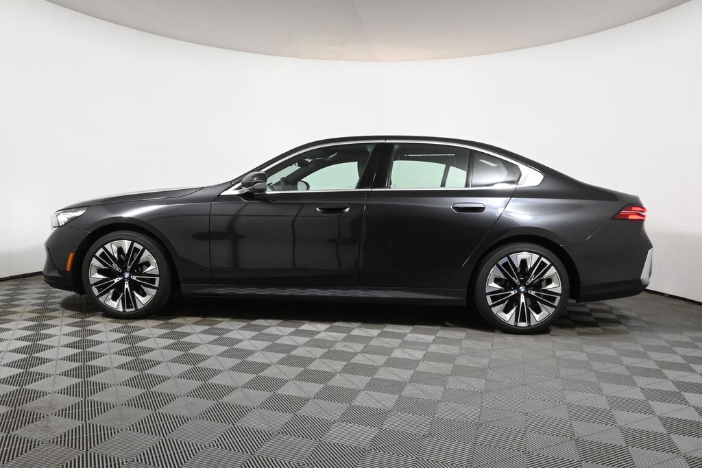 2025 Bmw 530i xDrive photo 2