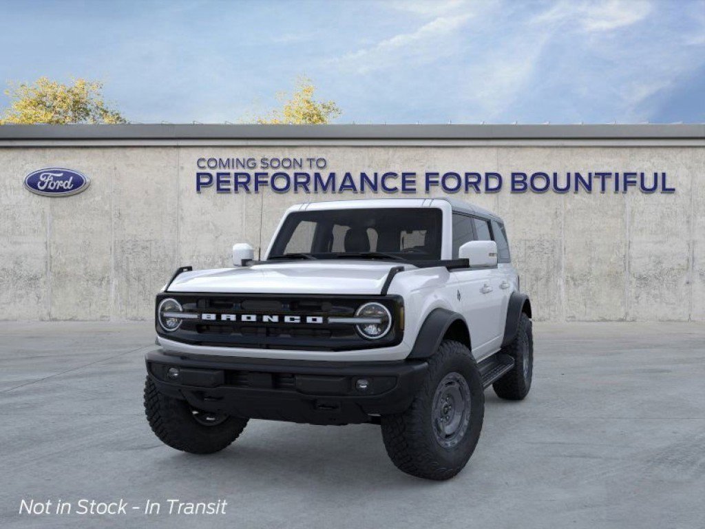 2025 Ford Bronco Outer Banks photo 2