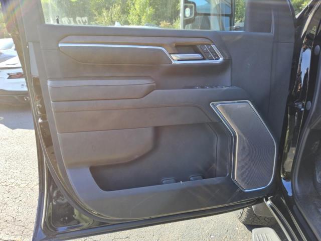 2024 Chevrolet Silverado 3500HD High Country photo 6