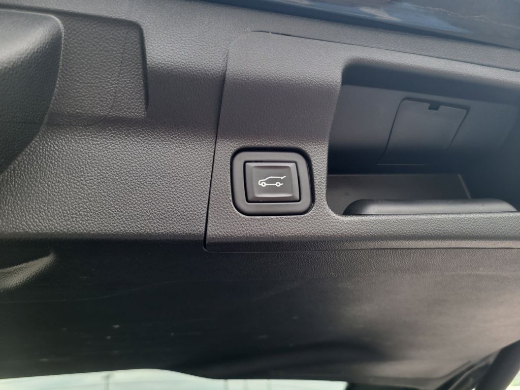 2023 Gmc Acadia SLT photo 26