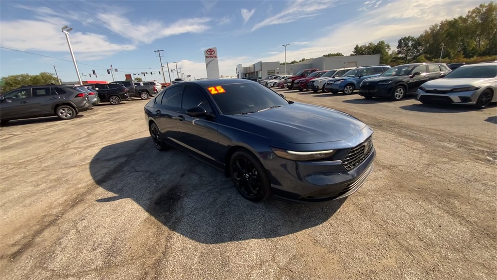 2025 Honda Accord SE photo 2