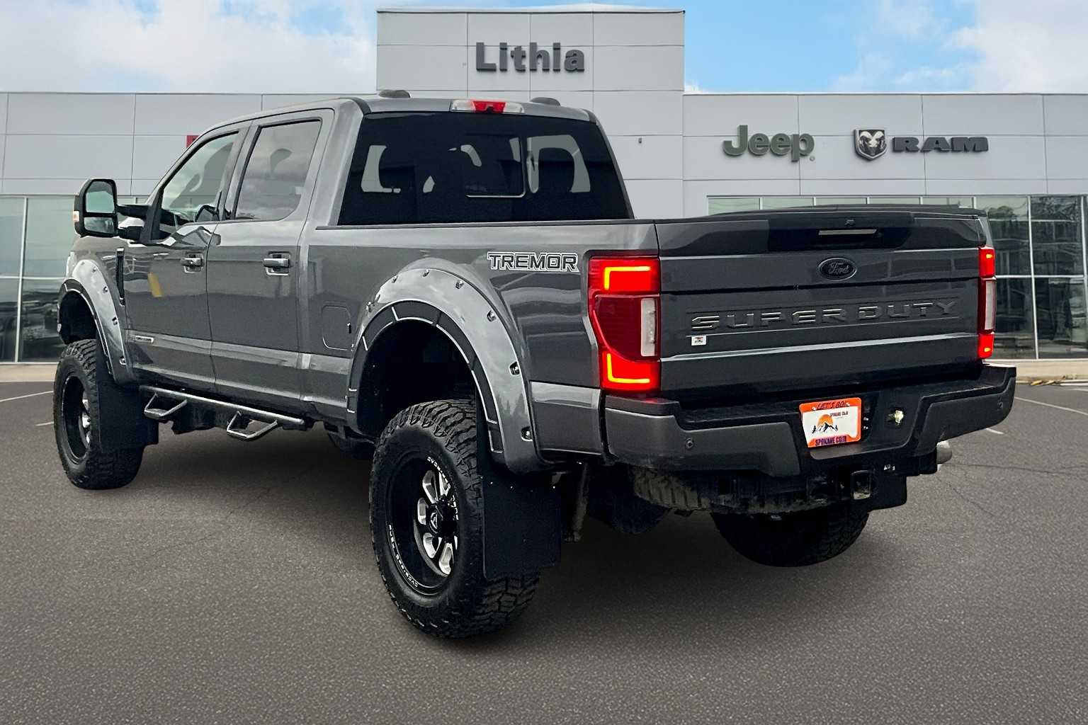 2022 Ford F-350 Lariat photo 4