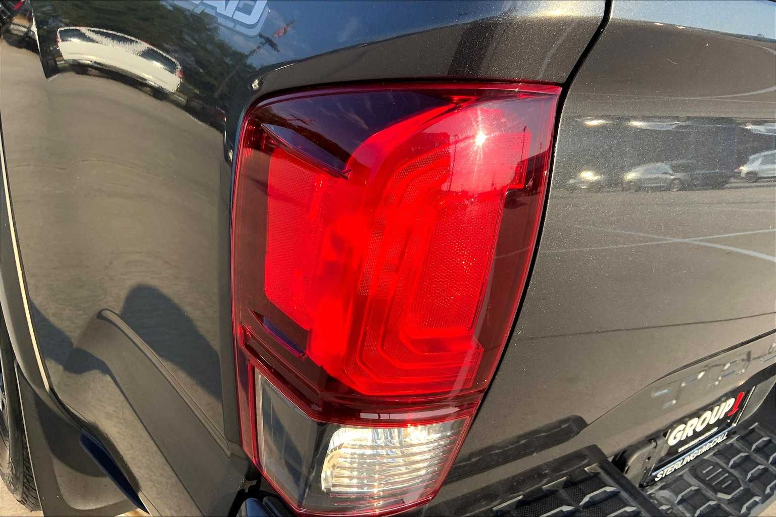 2019 Toyota Tacoma TRD photo 52