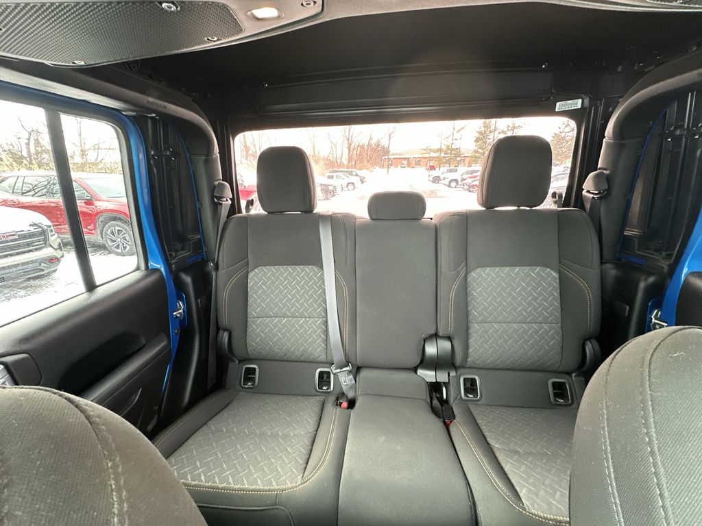 2024 JEEP GLADIATOR - Image 17