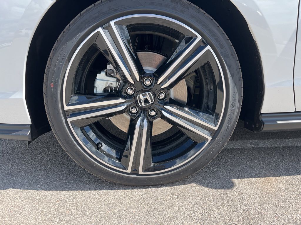 2025 Honda Accord Hybrid Sport photo 3