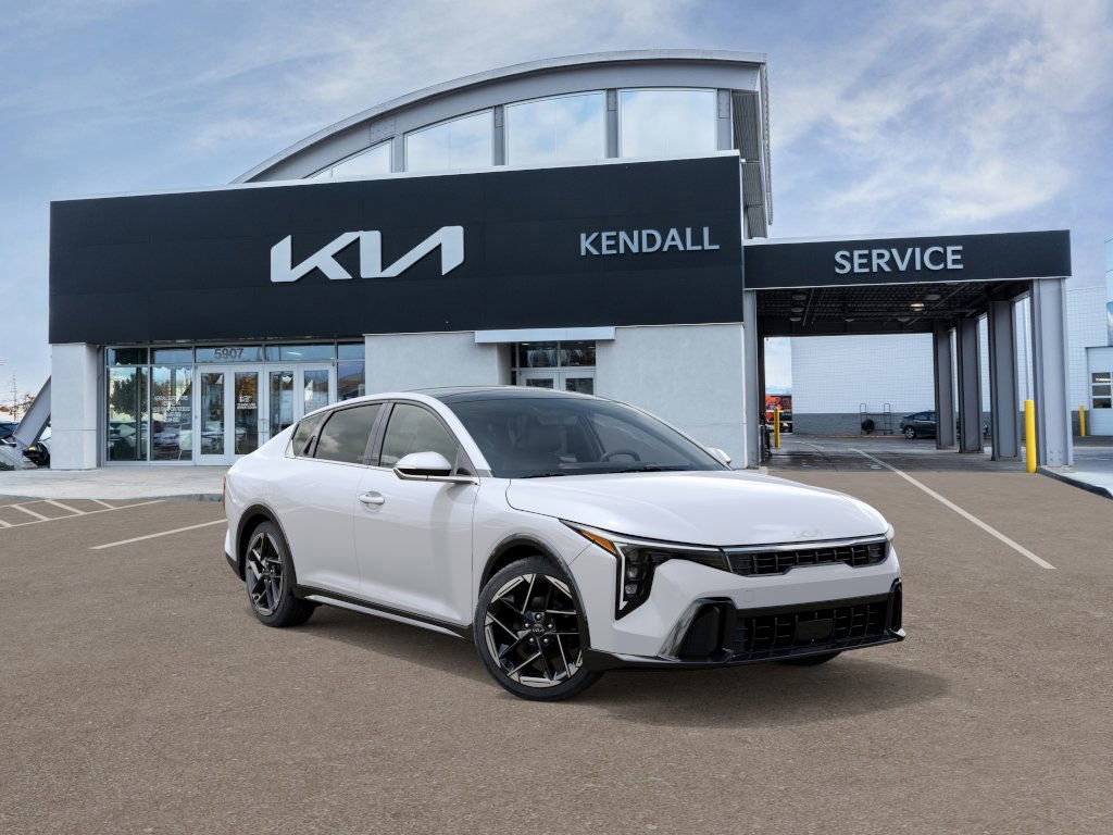 2025 Kia K4 GT-Line photo 3