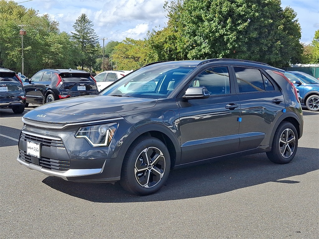 2025 Kia Niro Plug-In Hybrid EX photo 2