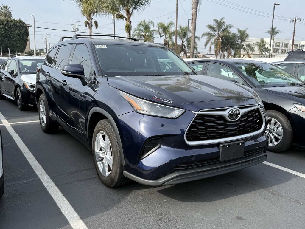 2022 Toyota Highlander L's photo