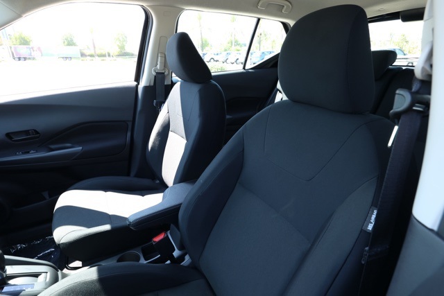 2025 Nissan Kicks Play S photo 14