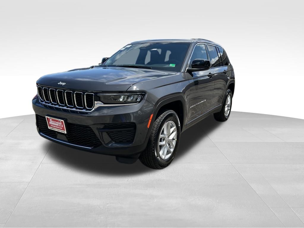 2025 Jeep Grand Cherokee Laredo X photo 2