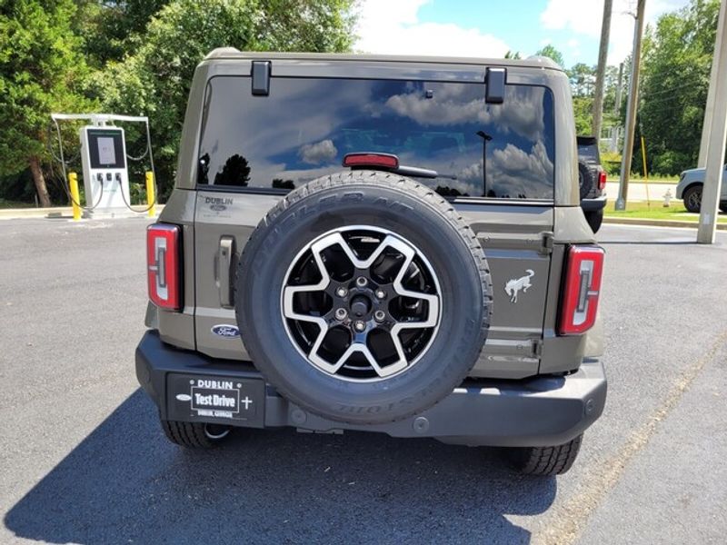 2025 Ford Bronco Outer Banks photo 10