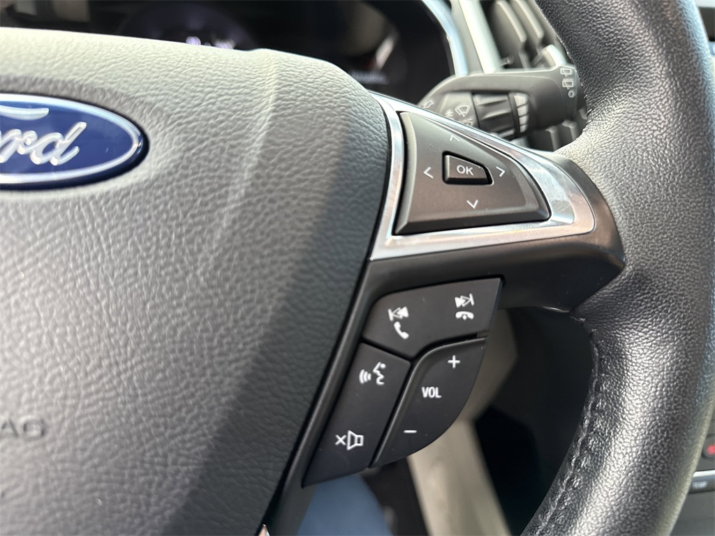 2019 Ford Edge Titanium photo 23