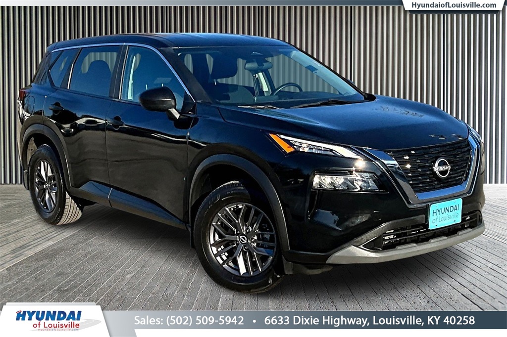 2023 Nissan Rogue S's photo