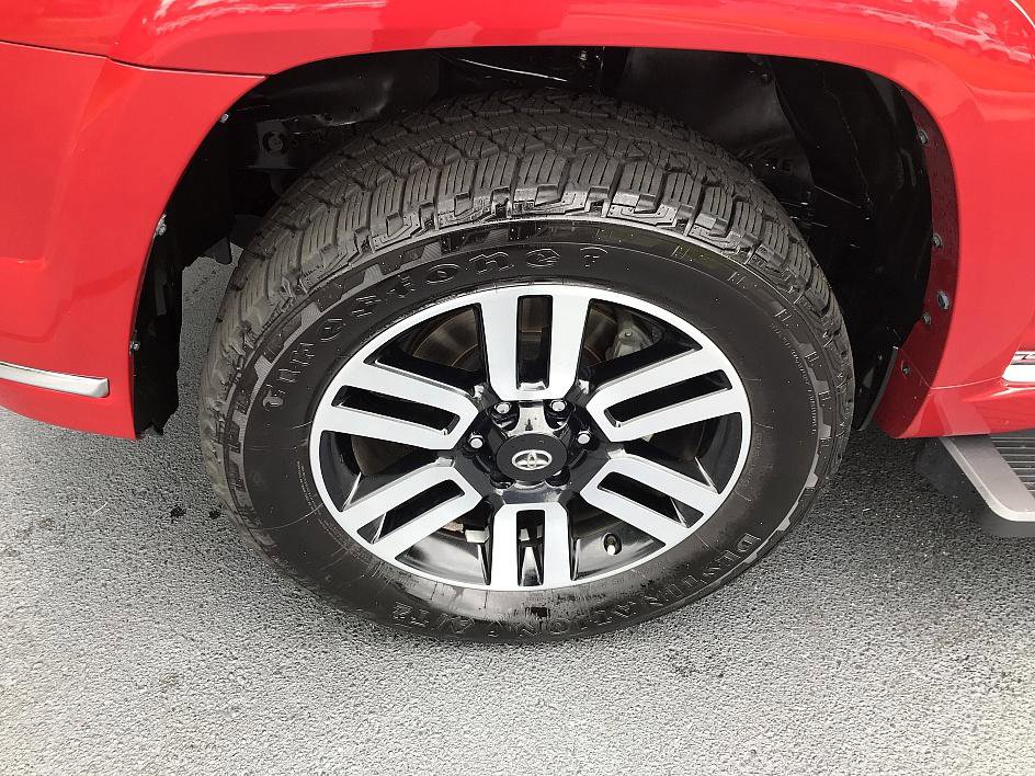2022 Toyota 4Runner Limited 4WD photo 8