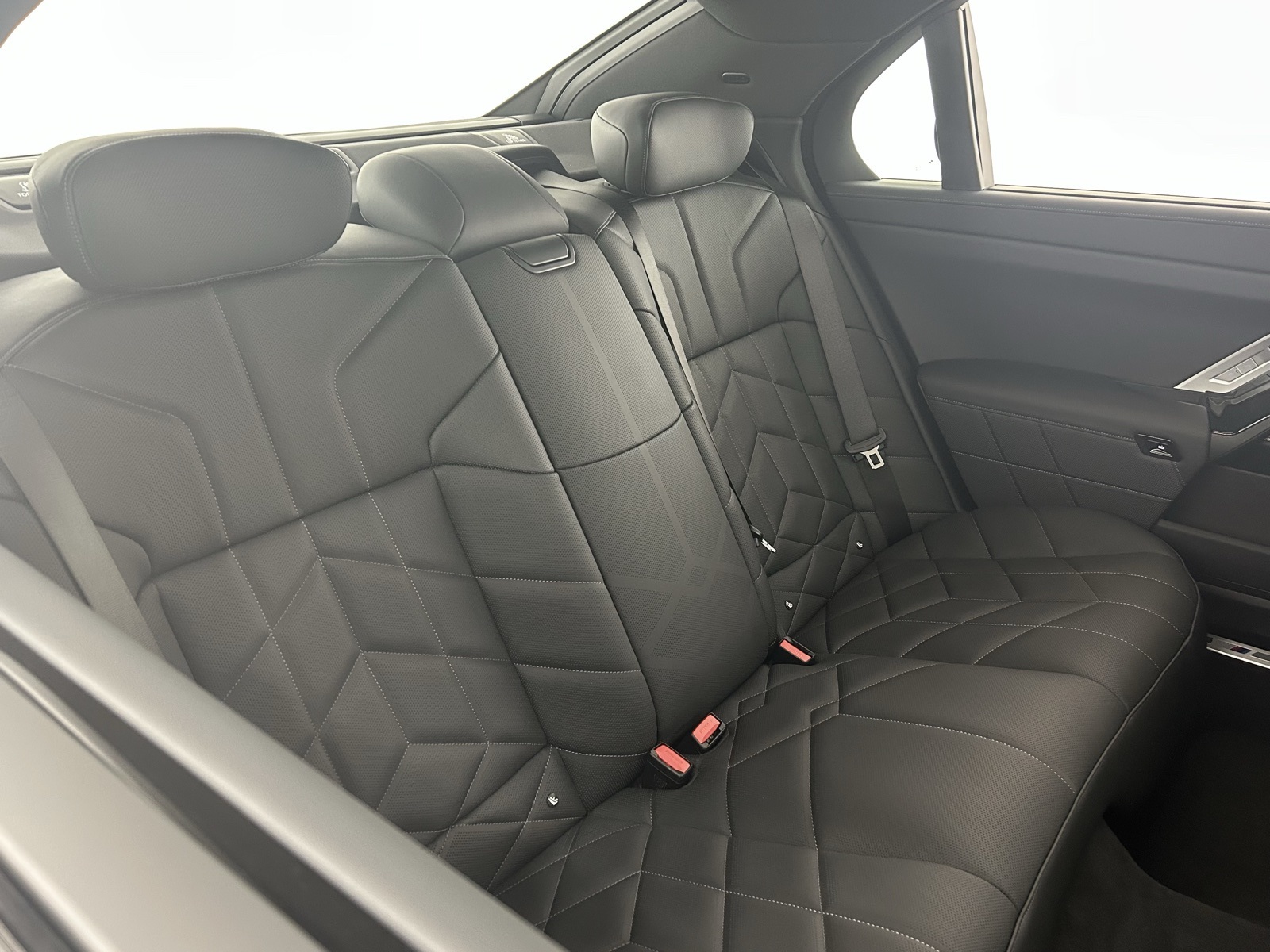 2025 Bmw 760i photo 36