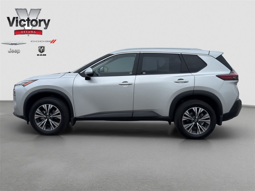 2022 Nissan Rogue SV photo 3