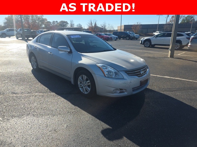 2011 Nissan Altima S's photo