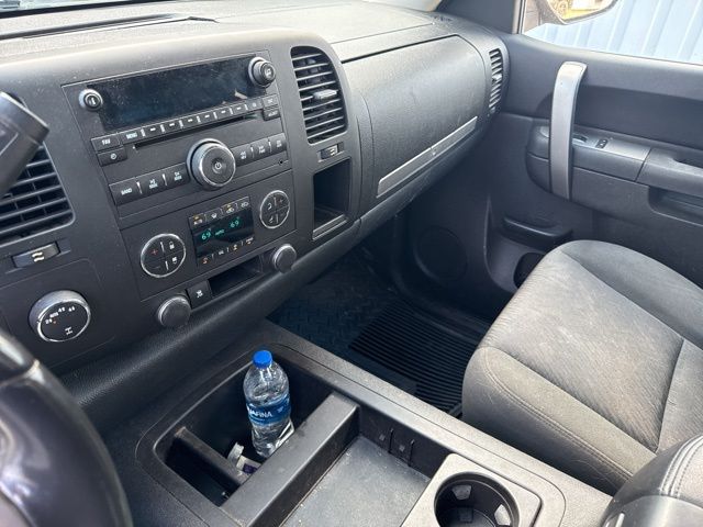 2011 Chevrolet Silverado 1500 LT photo 14