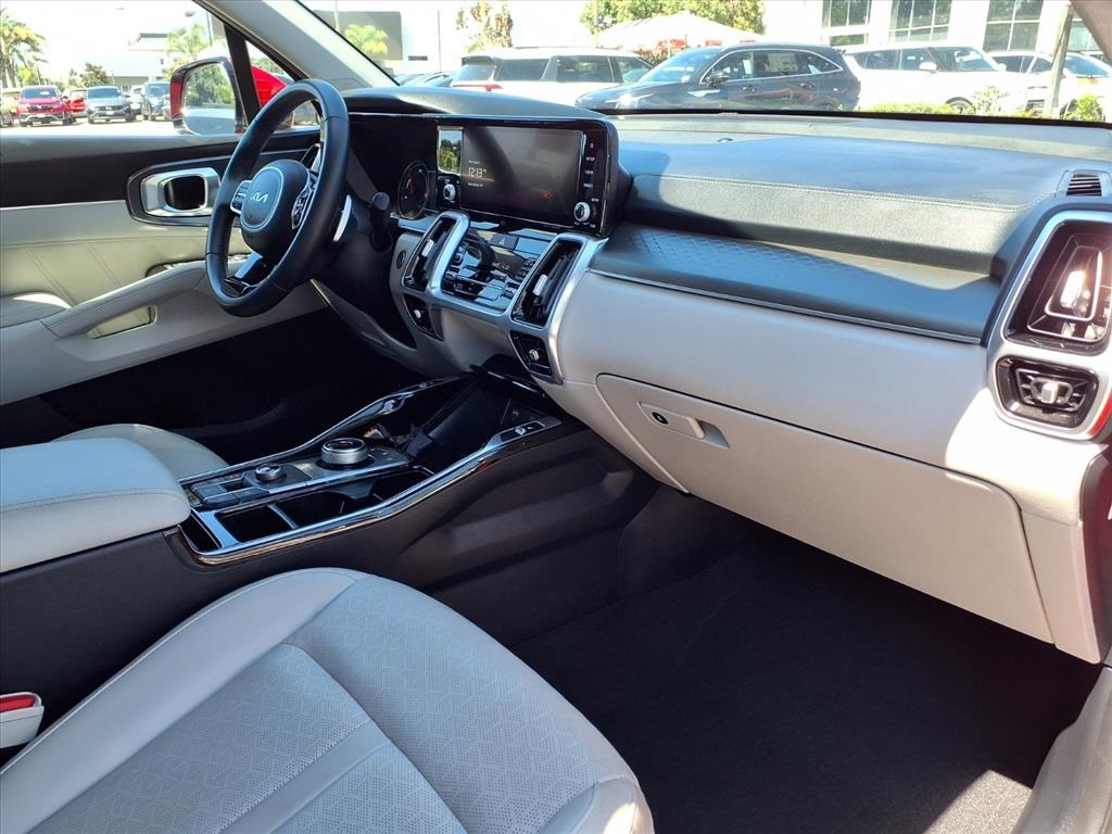 2022 Kia Sorento Plug-In Hybrid SX photo 14