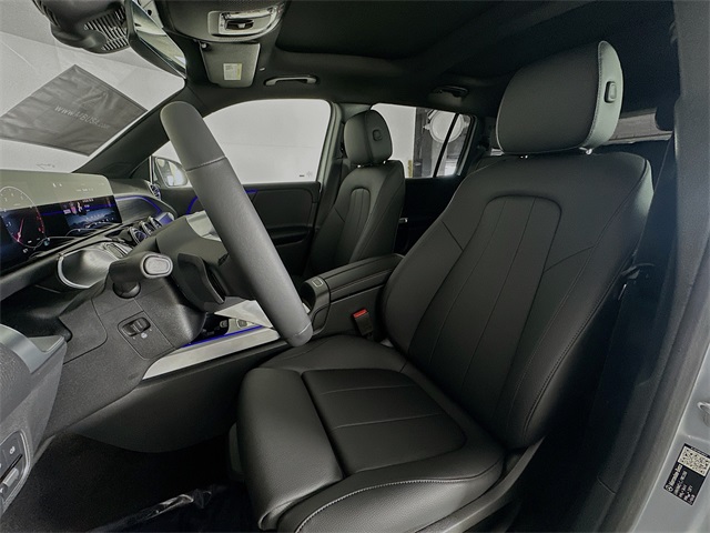 2026 Mercedes Benz GLB 250 photo 20