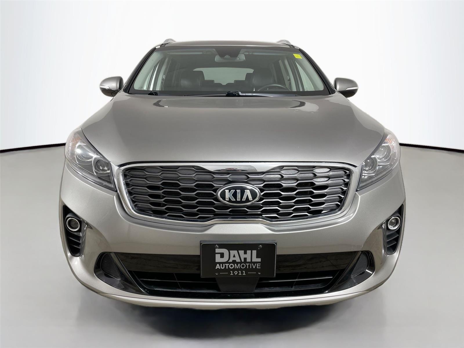 Used 2019 Kia Sorento EX with VIN 5XYPHDA59KG494753 for sale in La Crosse, WI