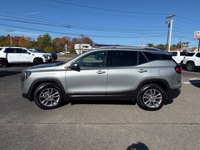 2024 Gmc Terrain SLT photo 3