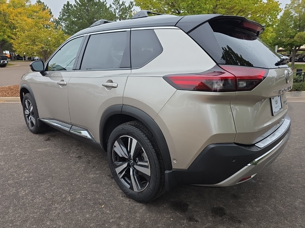 2022 Nissan Rogue Platinum photo 4
