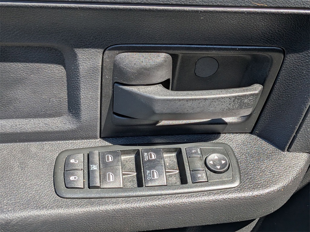 2015 Ram 1500 Express photo 10